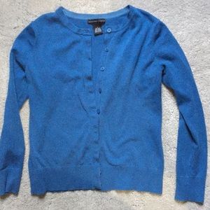 Madison Studio 👚Button Cardigan Sweater